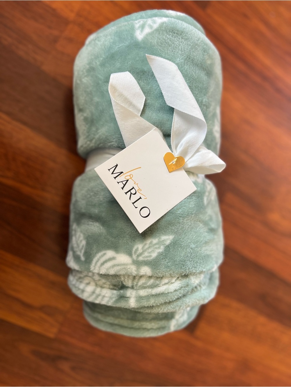 New with Tags, Super soft Sage Green and White Throw